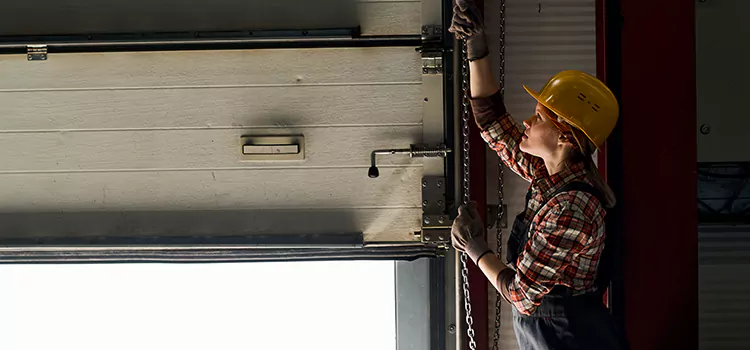 Addressing Common Garage Door Stoppage Issues in Casas Adobes, AZ